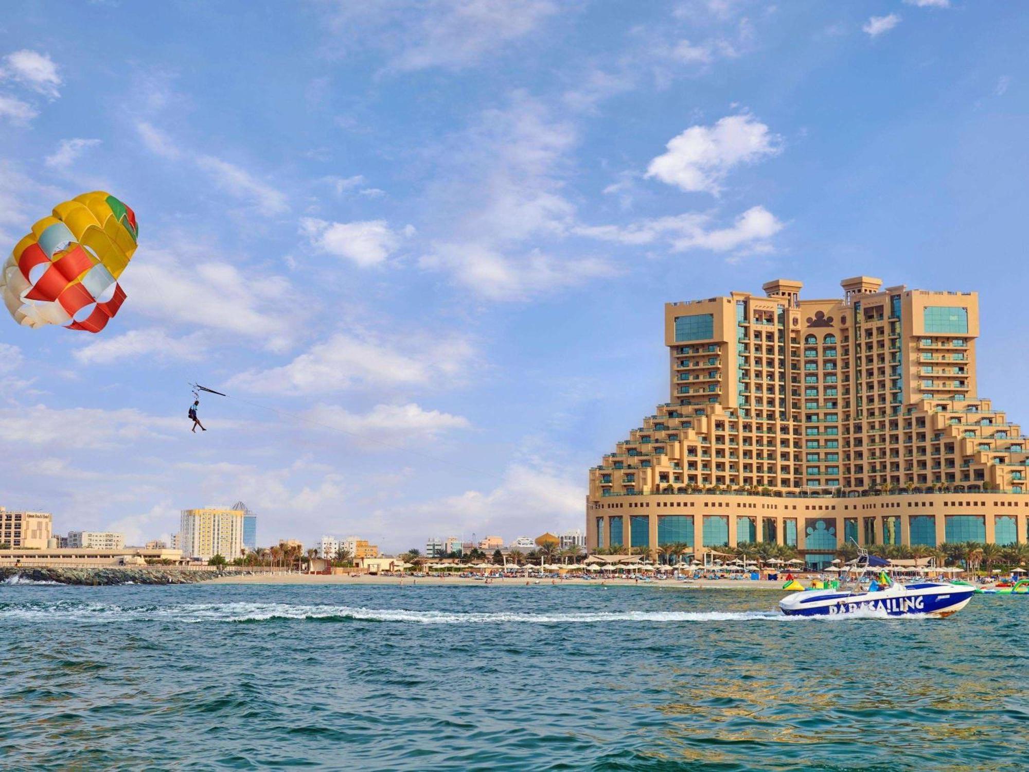 Fairmont Ajman Hotel Ngoại thất bức ảnh The Jumeirah Beach Hotel