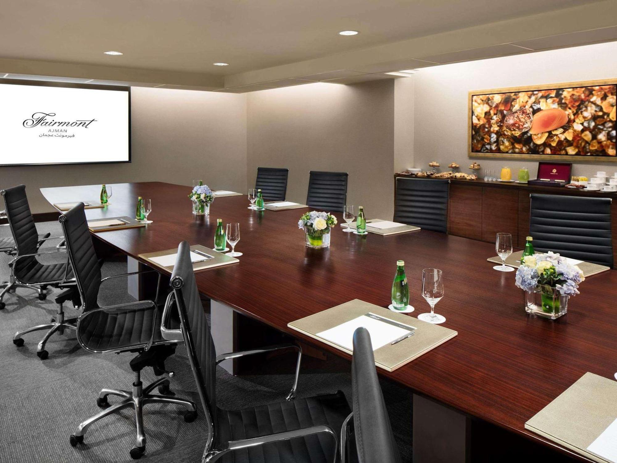 Fairmont Ajman Hotel Ngoại thất bức ảnh Boardroom at Fairmont Olympic