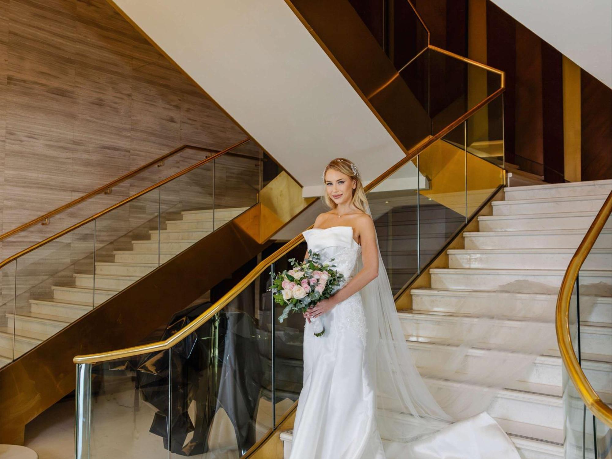 Fairmont Ajman Hotel Ngoại thất bức ảnh Wedding dress